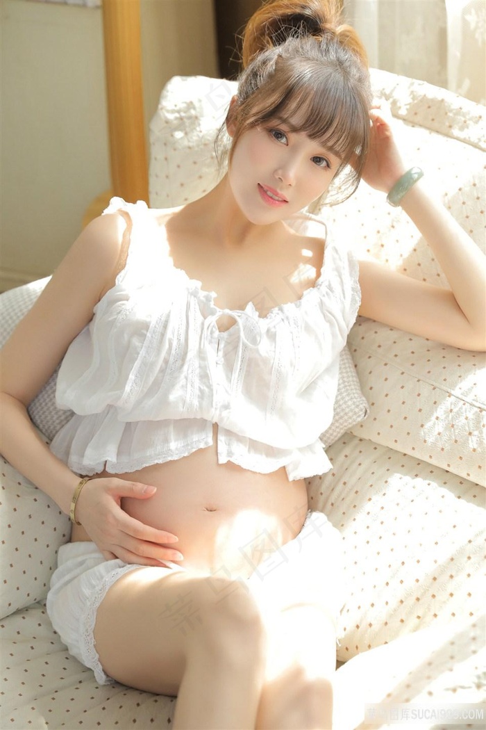 裸体美女小逼逼